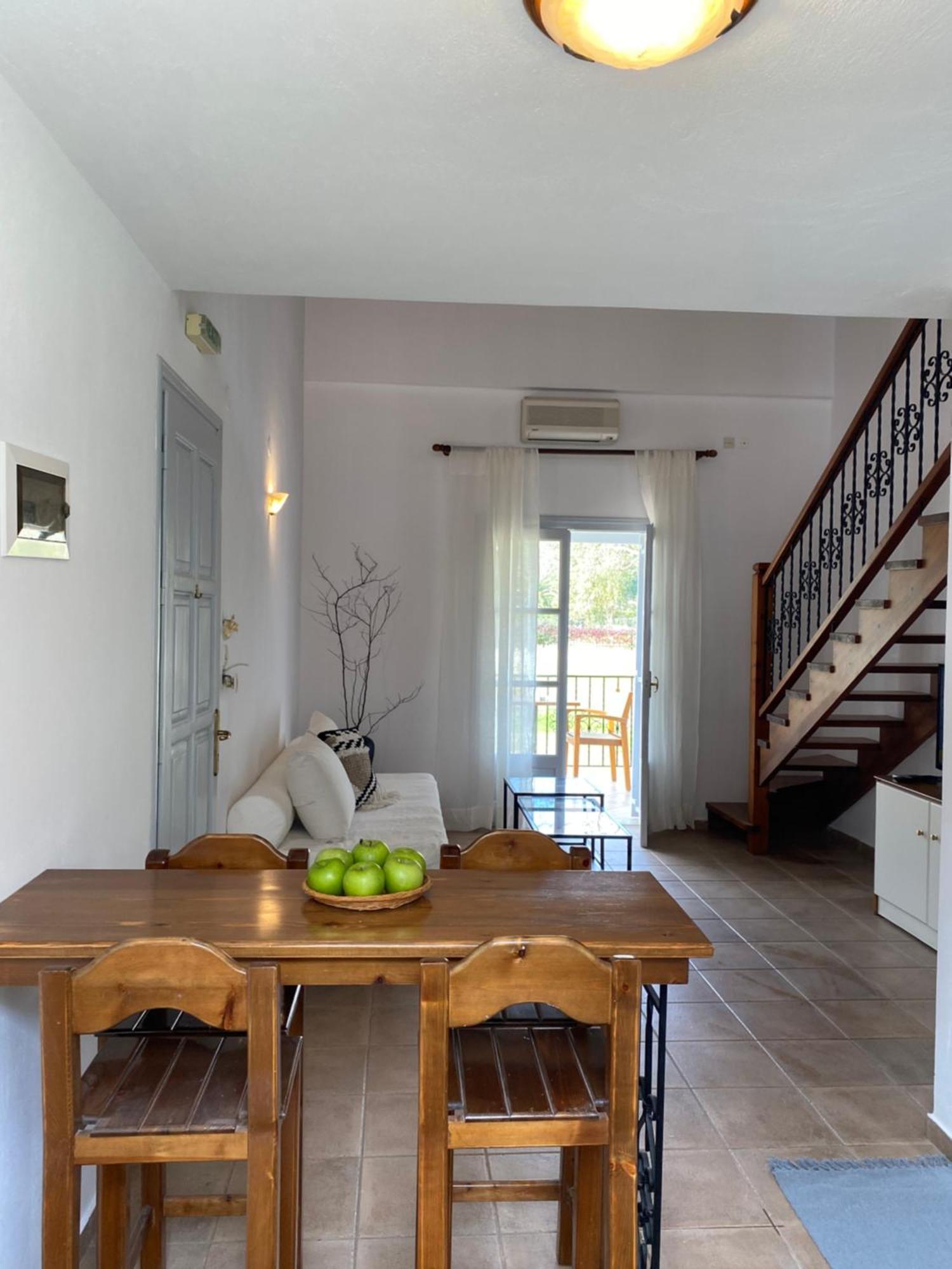 Calma Ferienhaus Skiathos-Stadt